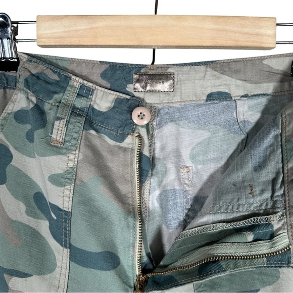 MOTHER The Shaker Chop Crop in Blue Green Camo - Picture 14 of 16